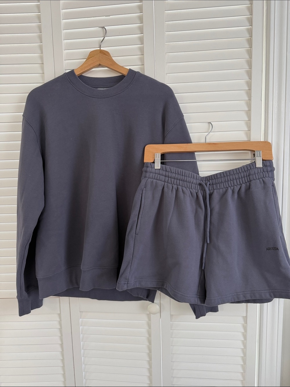 Aritzia Women's Blue Charcoal Sweat Set